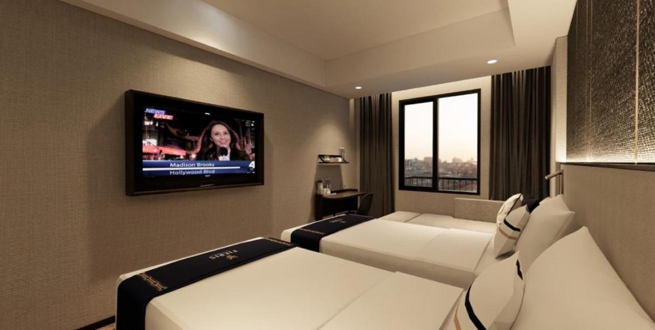 Fieris Hotel Jakarta Bagian luar foto